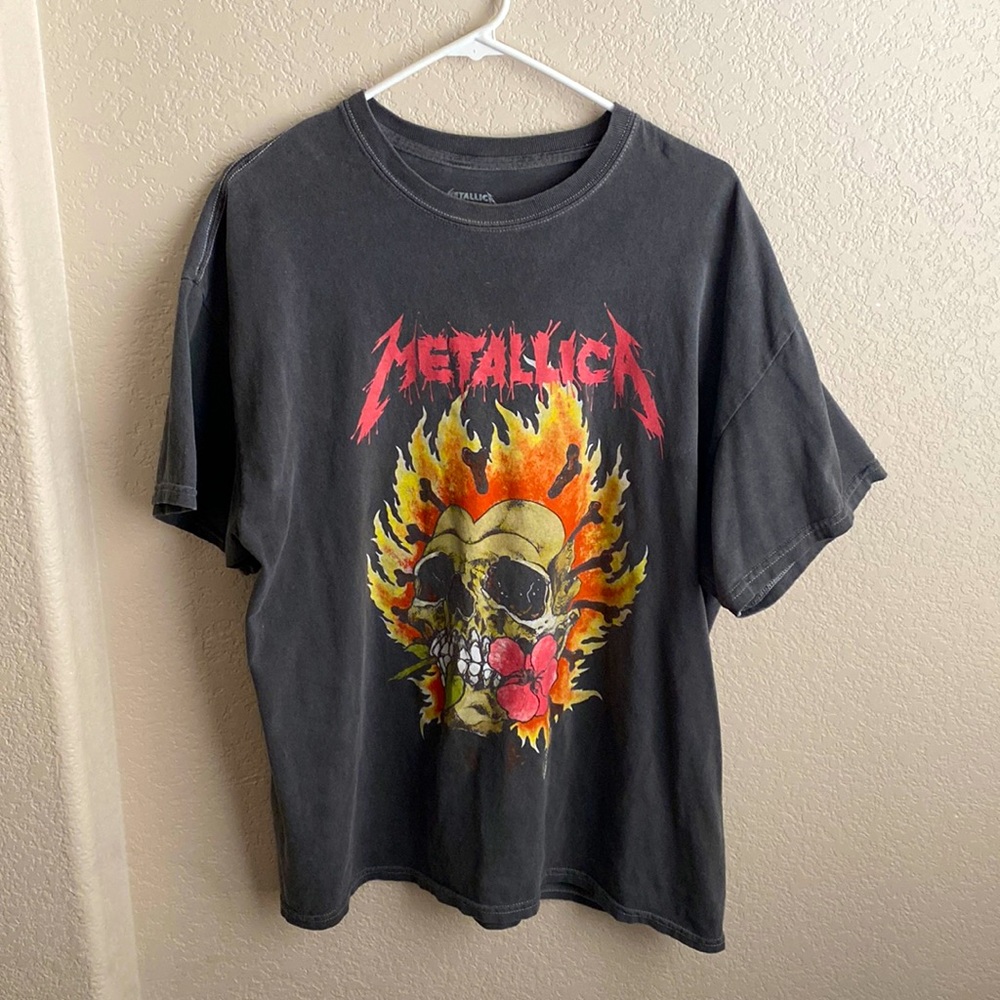 Urban Outfitters Oversized Metallica Graphic Tee! Size Large!